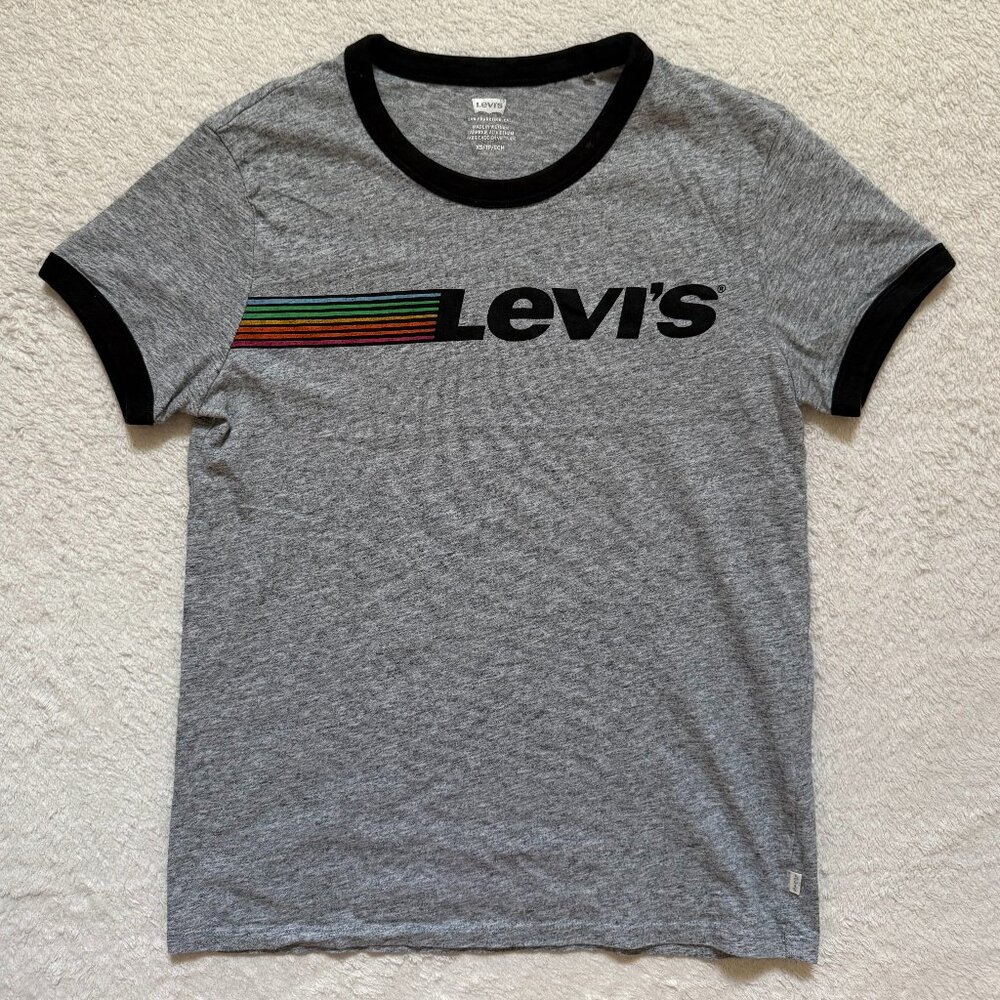 Levi's Gray Graphic Tee